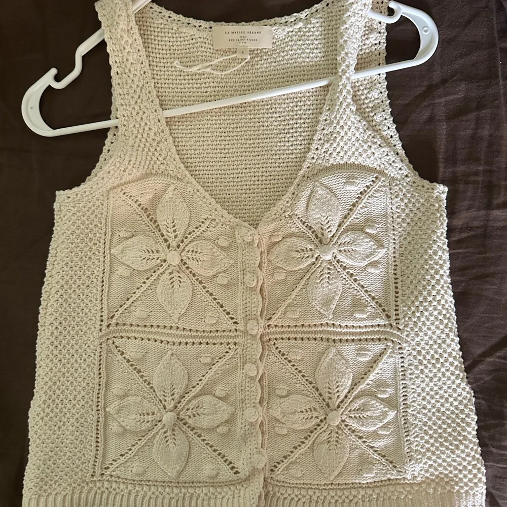 Cream Knit Floral Vest - Picture 1 of 1